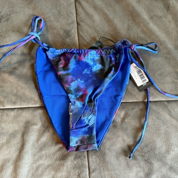 PrettyLittleThing Colorful Blue Acid Wash Bikini Bottom With Tie Sides Size 0NWT - Picture 1 of 3